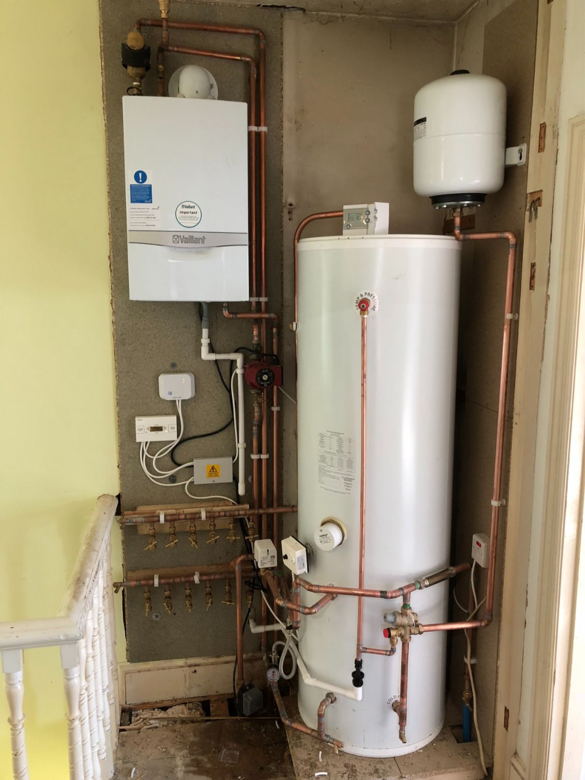 Indirect hot water system with vaillant boiler